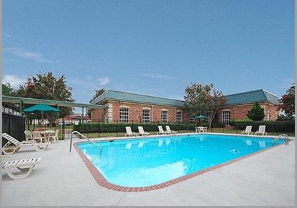 Greenville Inn & Suites 외부 사진