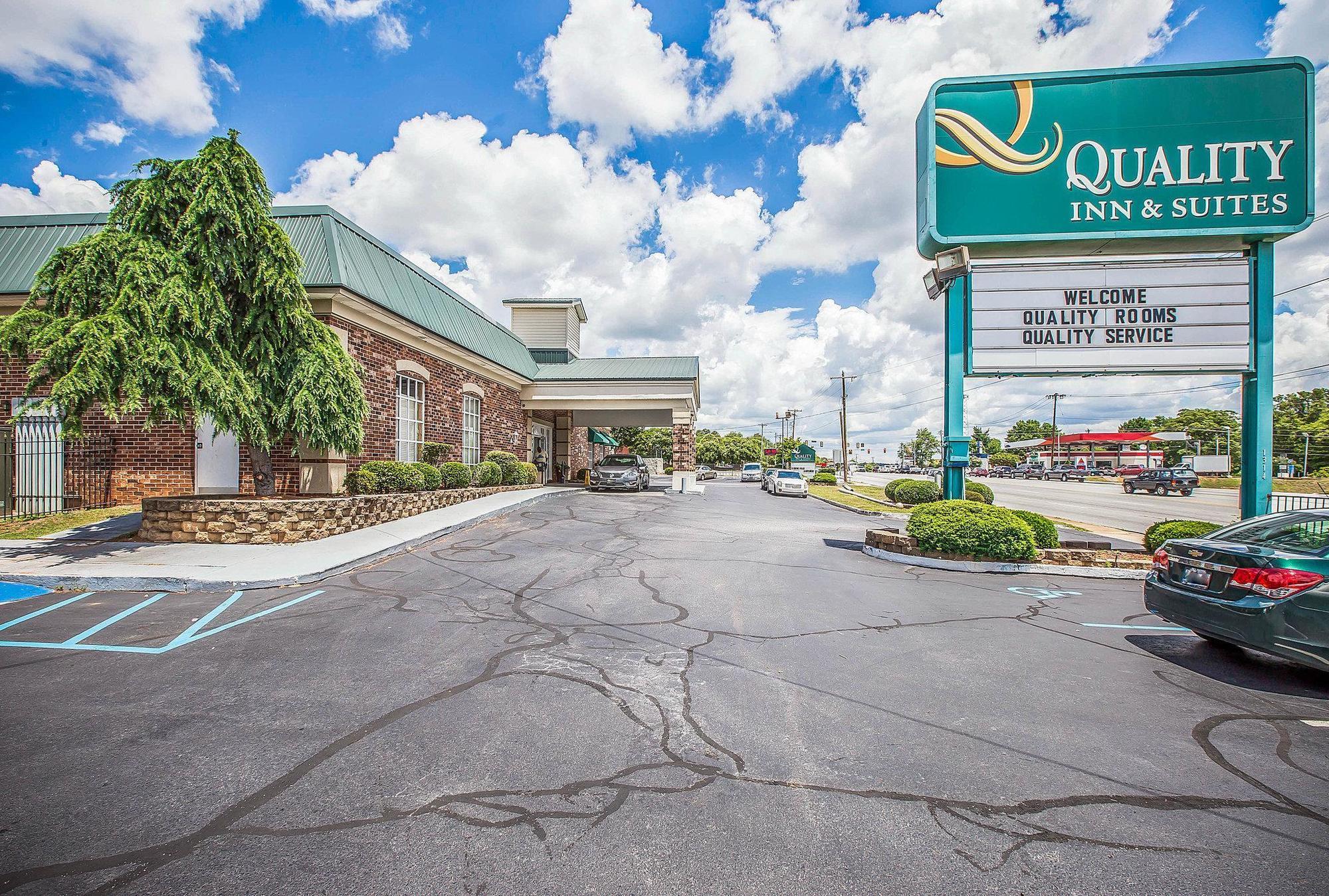 Greenville Inn & Suites 외부 사진