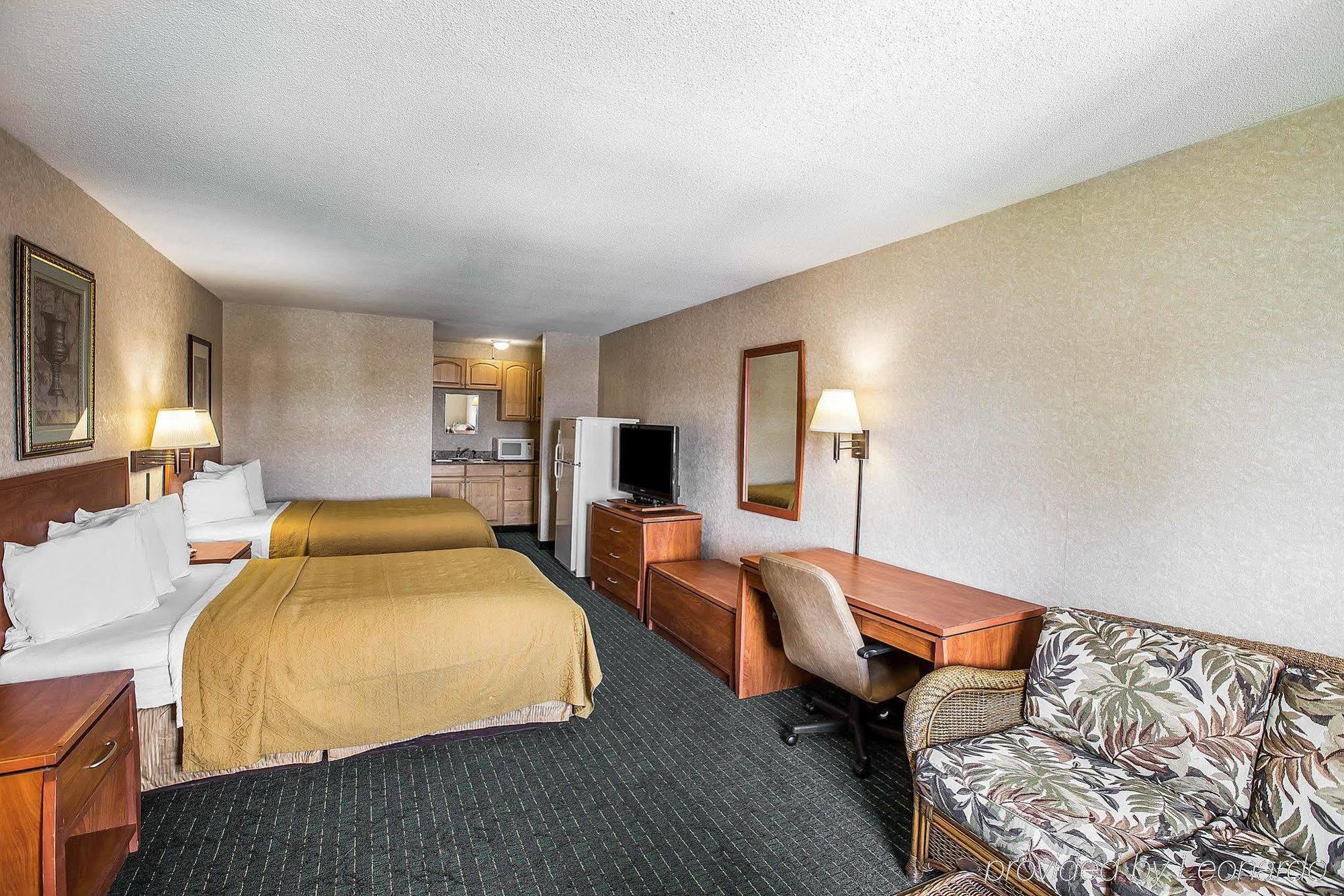 Greenville Inn & Suites 외부 사진