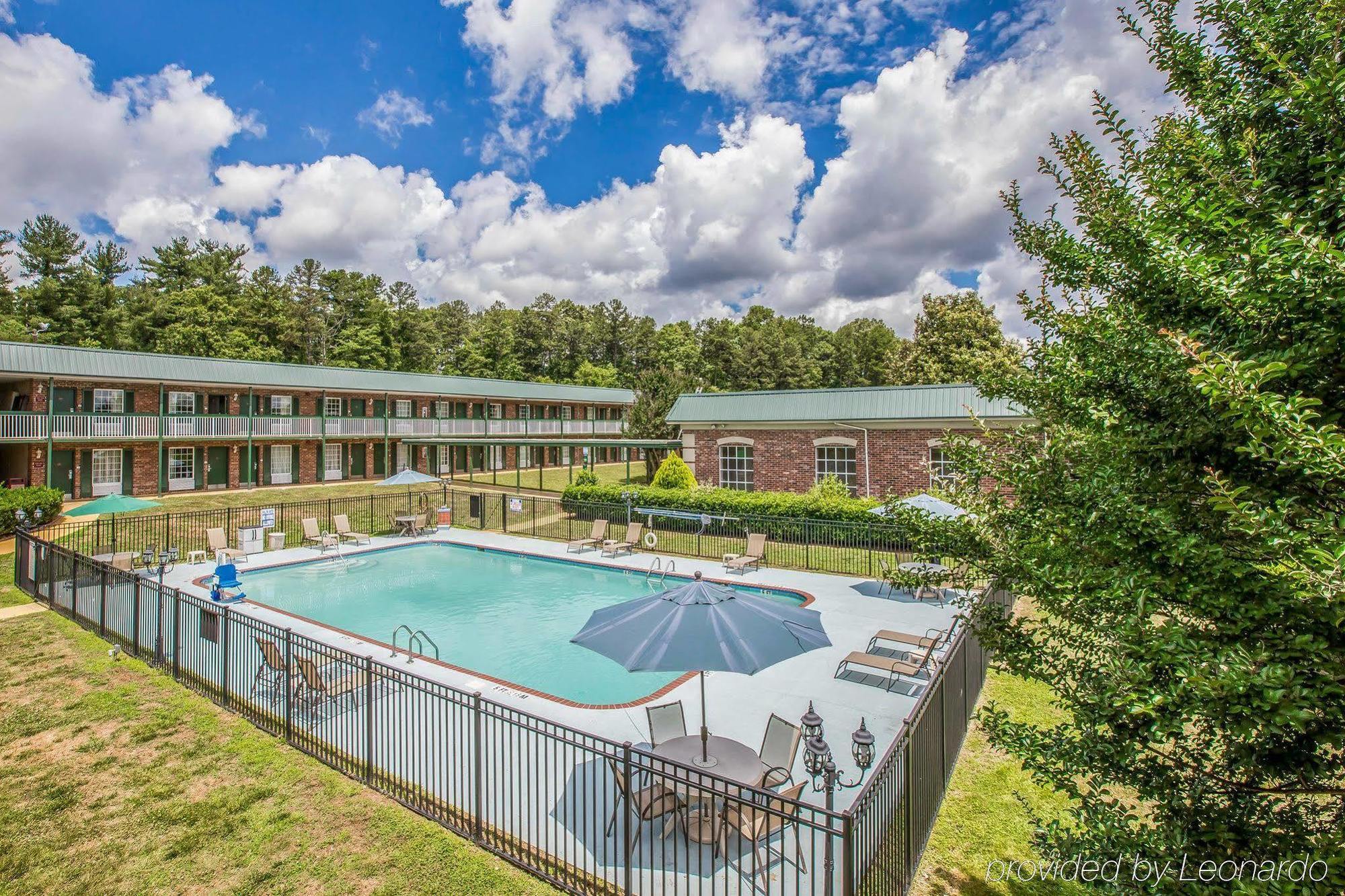 Greenville Inn & Suites 외부 사진